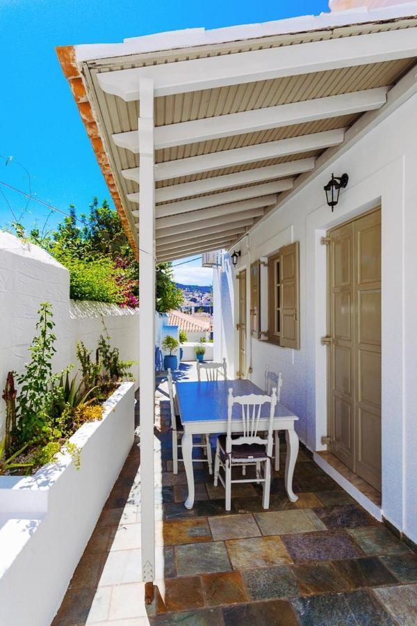Villa Aria House à Spetses Town Extérieur photo